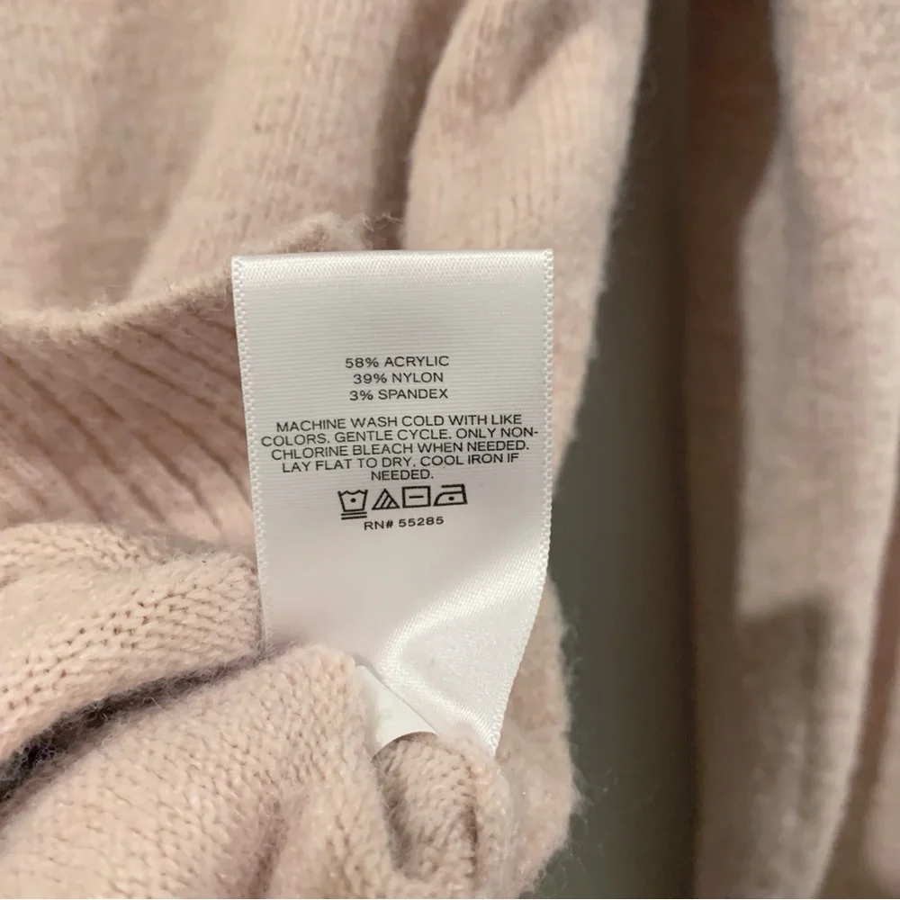 Express Soft V-Neck Sweater - Picture 4 of 7